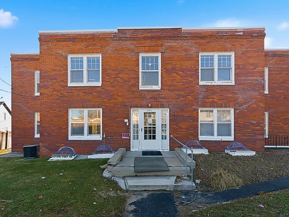 2nd image of 3515 Leavenworth St APT 3