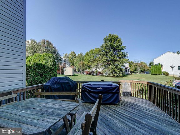 4th image of 30 Tattersaul Ct