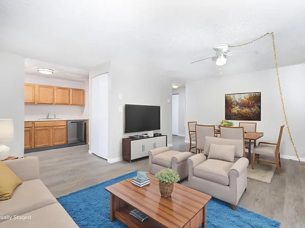 229 Burgundy Hill Ln, Middletown, CT 06457