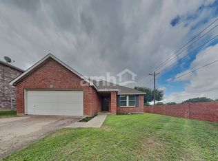 5200 Emmeryville Ln, Fort Worth, TX 76244