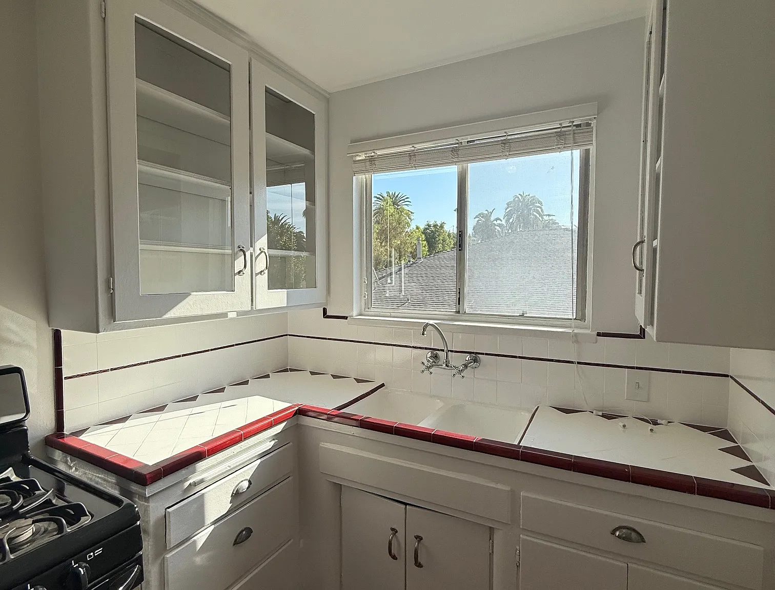 1 bed, $2,400 — Photo 2