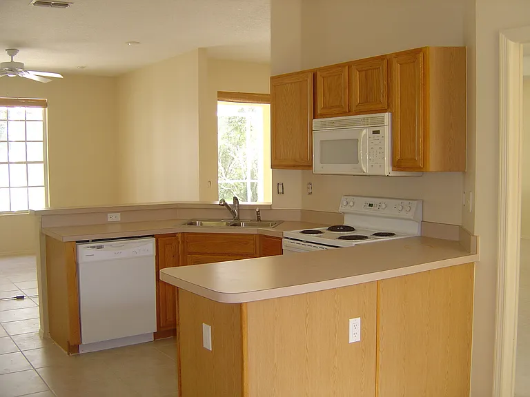 6237 Weymouth Dr — Photo 10