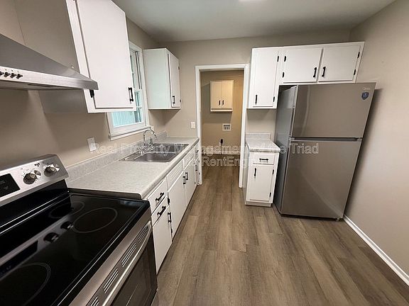 4th image of 2523 Overbrook Dr