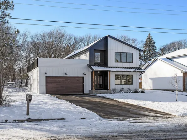 670 Inca Ln, New Brighton, MN 55112