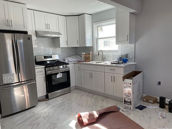 2nd image of 130-19 Inwood St