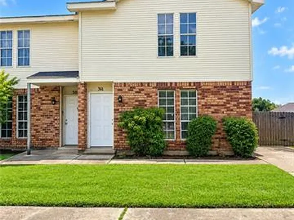 311 Meadows Dr, Destrehan, LA 70047