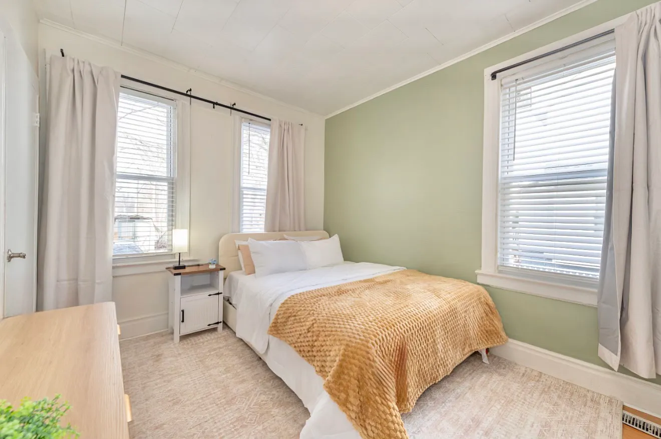 2 bed, 1000 sqft, $3,000 — Photo 4
