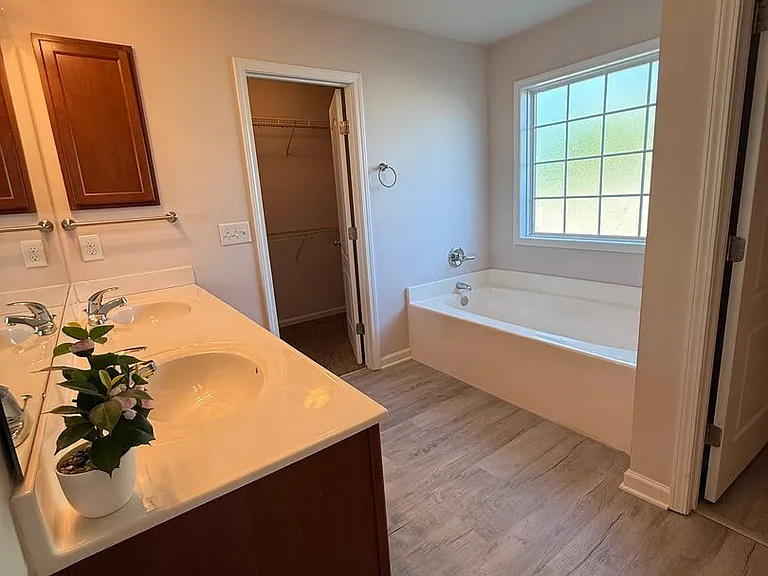 2513 Hunting Bow Dr — Photo 21