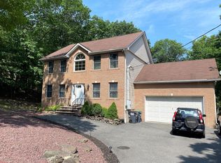 237 Overlook Dr, East Stroudsburg, PA