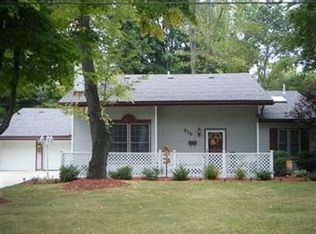 828 Glen Park Rd, Youngstown, OH 44512