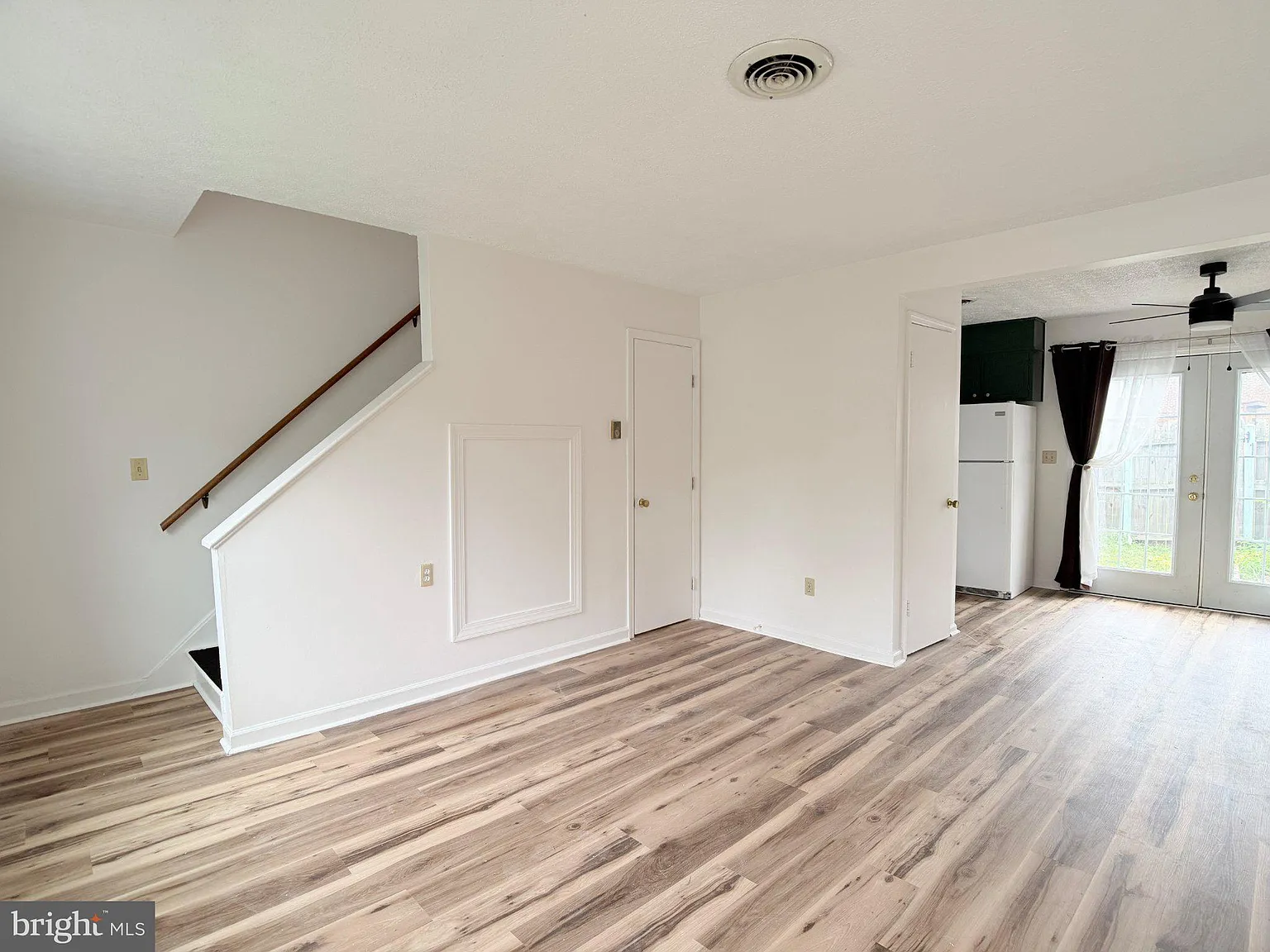 2 bed, 1.0 bath, 850 sqft, $1,700 — Photo 2