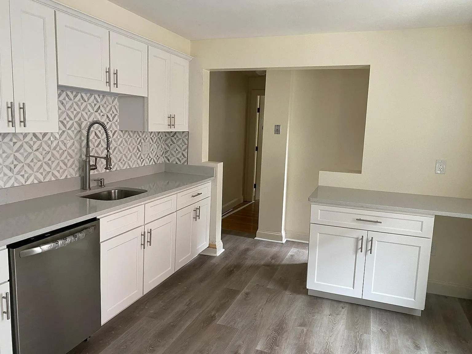 45 Green St — Photo 4