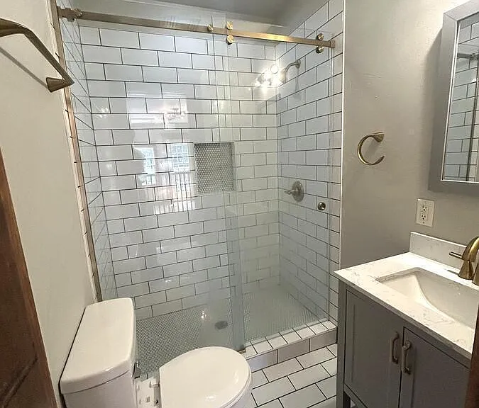 526 W Comanche St — Photo 11