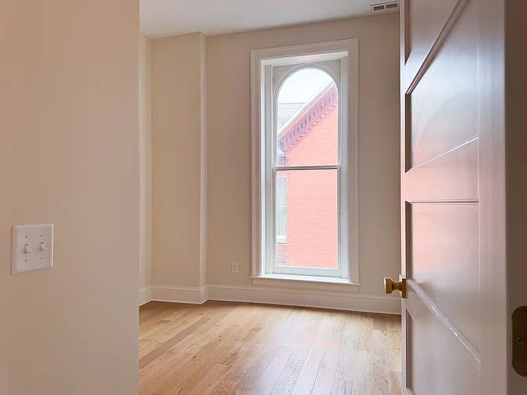 884 Main St #3 — Photo 16