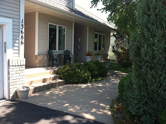 2nd image of 13686 Fleetwood Ave