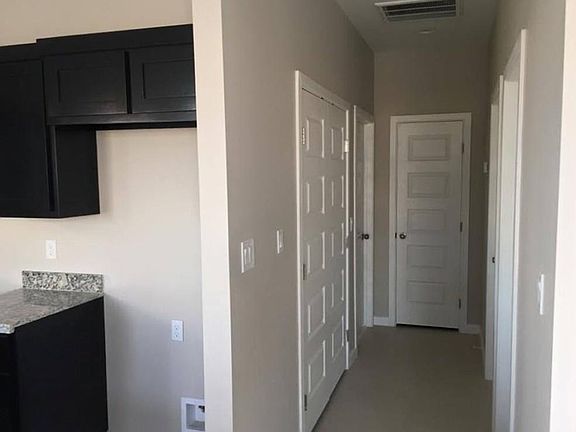 5th image of 1211 Whiteoak Dr APT 3