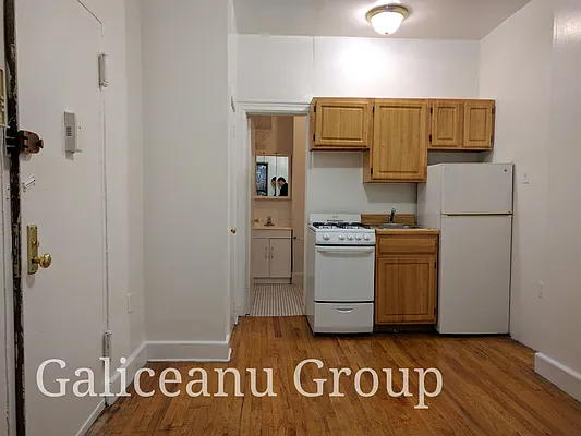 Rented by Lexington Real Estate Group | media 13