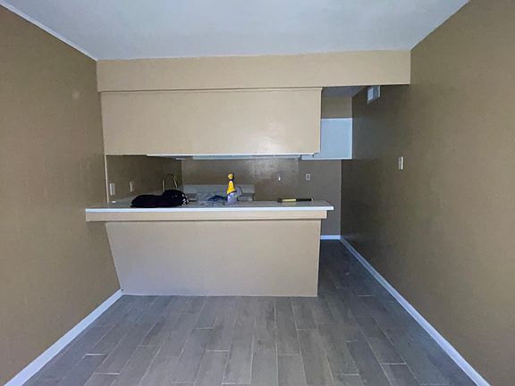 5th image of 2201 N Grand Blvd #1