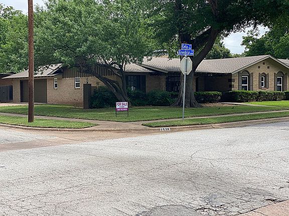 2nd image of 1538 Celia Dr