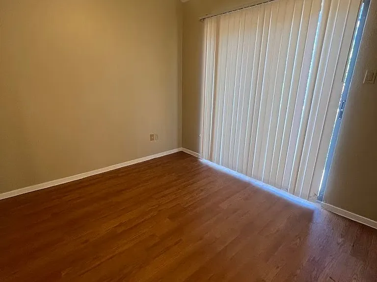 2210 Pearl St #302 — Photo 15
