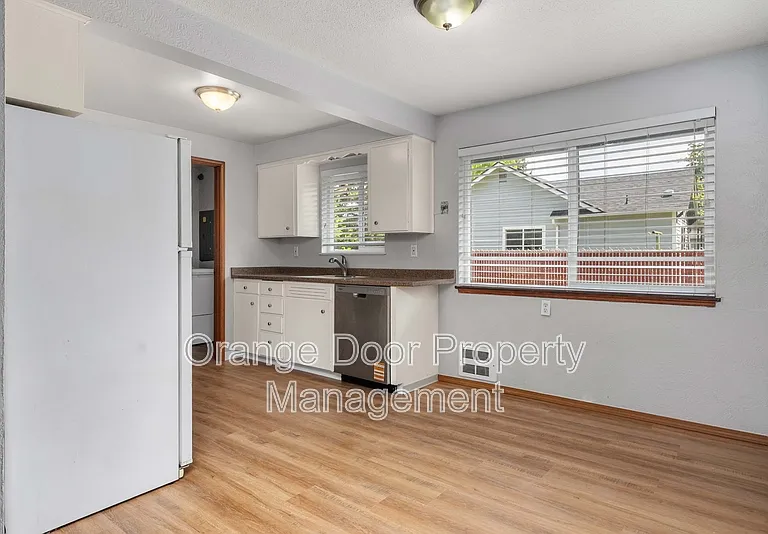712 127th St S #1 — Photo 8