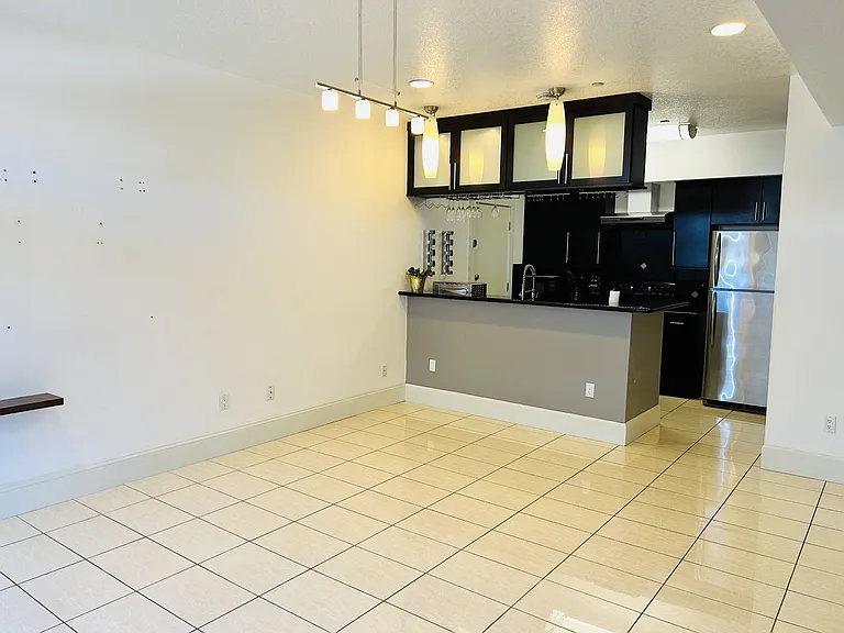 6016 NE Willow St — Photo 4