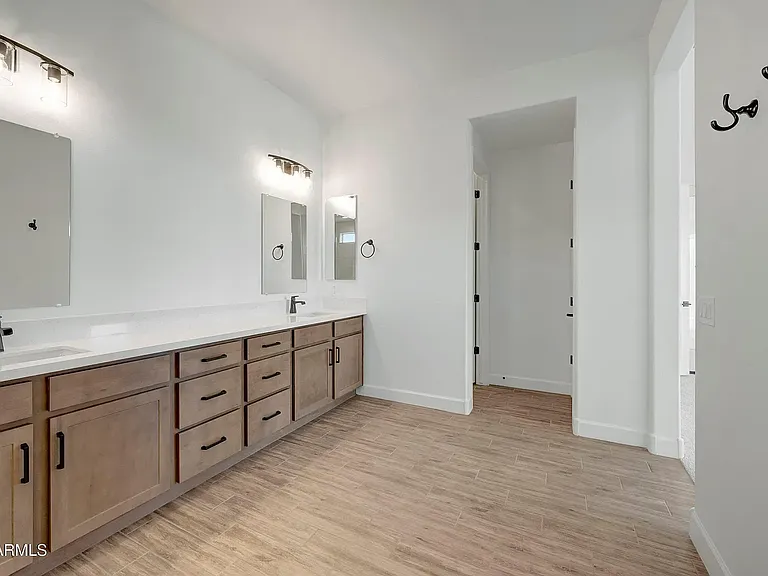 6823 N 190th Dr — Photo 13