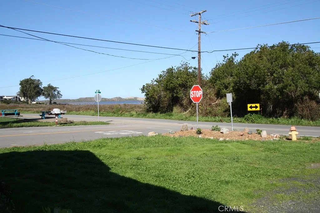 3 bed, 1300 sqft, $3,500 — Photo 2