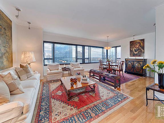 3rd image of 425 E 58th St APT 27F