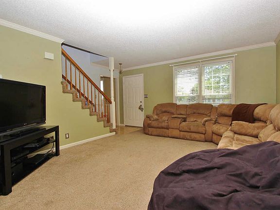 5th image of 1221 Cobblestone Ln