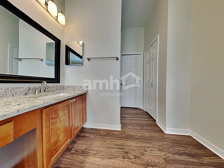 2642 Queen Alberta Dr — Photo 8