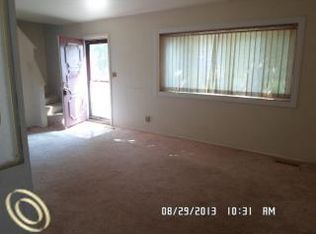 415 N Hanlon St, Westland, MI 48185