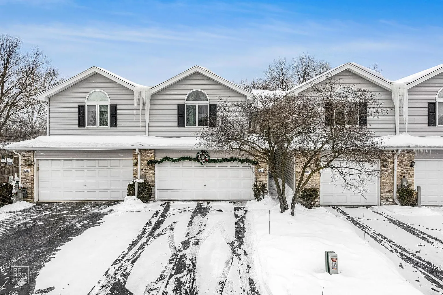 8301 Highpoint Cir Unit B photo 1