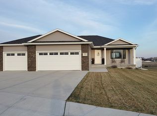 2912 Merle Ave, Hastings, NE 68901