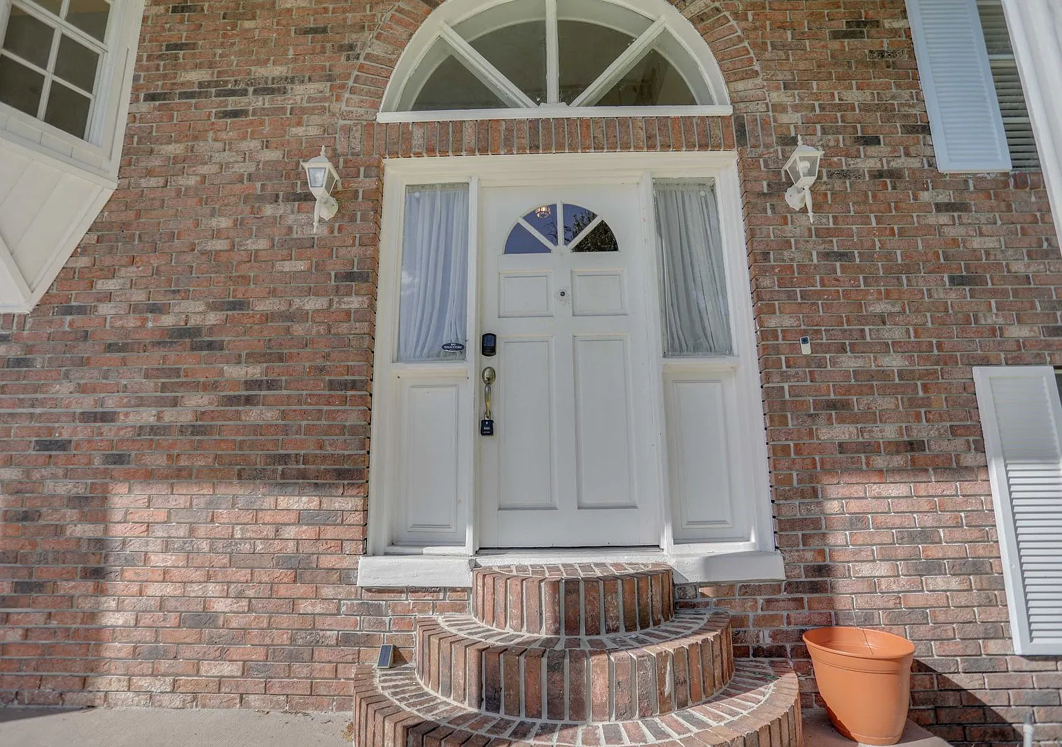 5212 Abelia Dr — Photo 4
