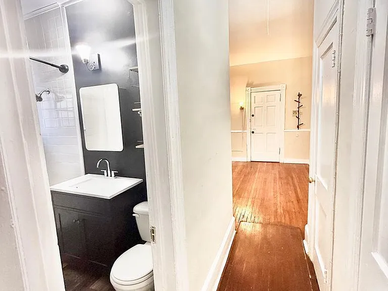 911 Prince St #2 — Photo 9