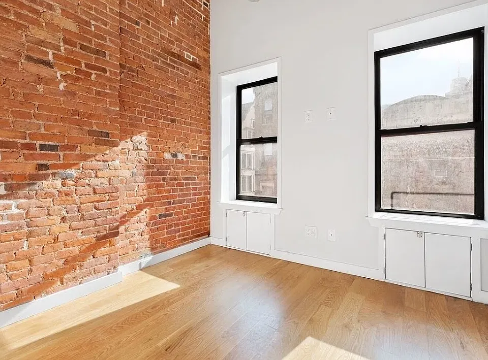21 Catherine St #3A