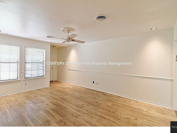 2nd image of 5425 Wedgmont Cir N