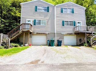 37 Alaska Ave, Chester, WV 26034