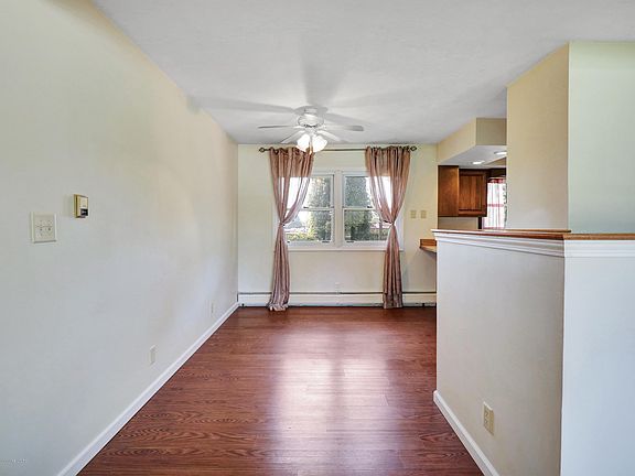 5th image of 410 Viking View Dr