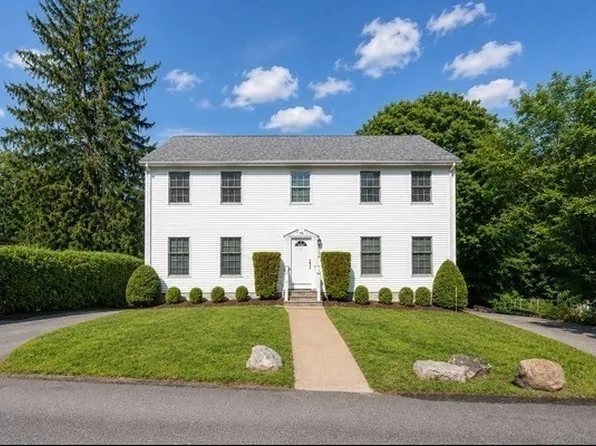 22 Winter St, Holbrook, MA 02343