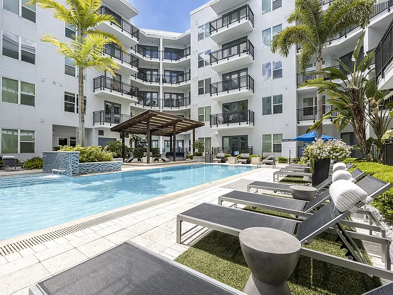 Society Westshore Apartments — Photo 19