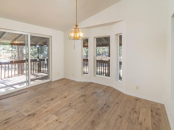 3rd image of 2706 Boone Cir