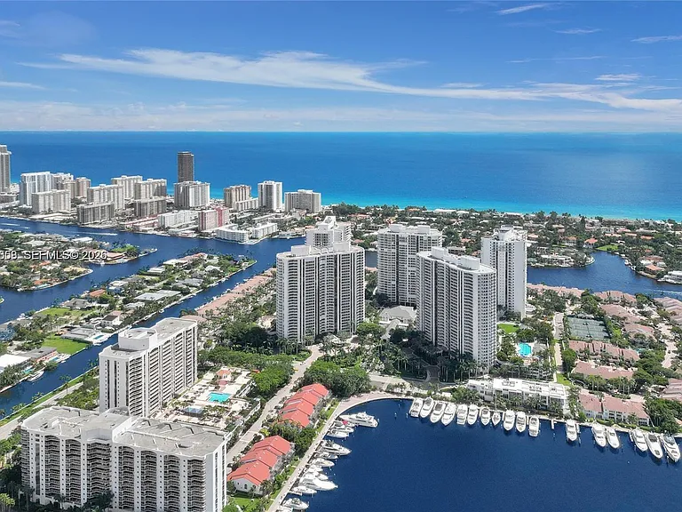 3640 Yacht Club Dr #1903 — Photo 51