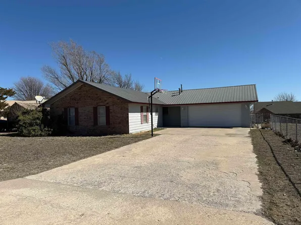 1014 S Ellis St, Shattuck, OK 73858