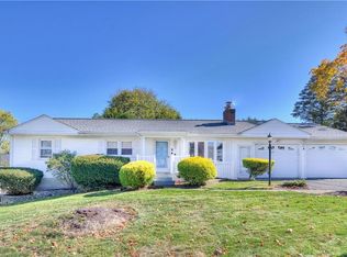 16 Randall St, Smithfield, RI 02828