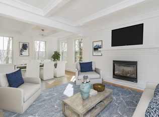 21 Forest St, Manchester, MA 01944