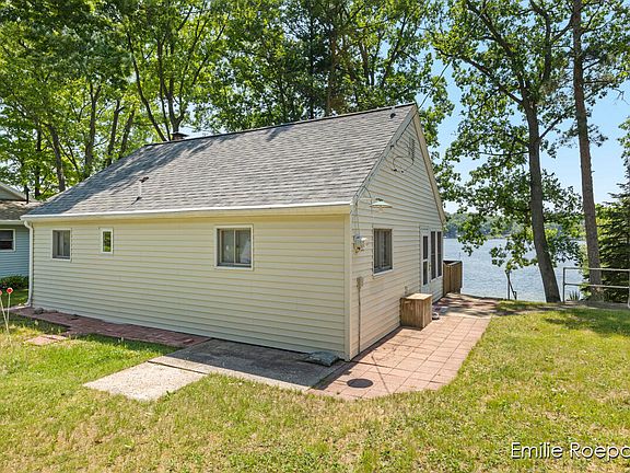 5th image of 9781 Midshore Dr