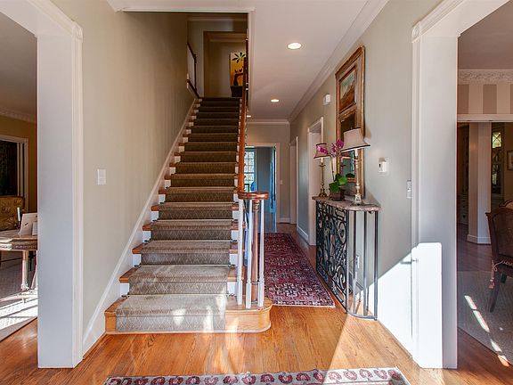 5th image of 4340 Beekman Dr