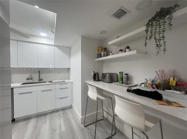 4900 N Ocean Blvd APT 212, Fort Lauderdale, FL 33308